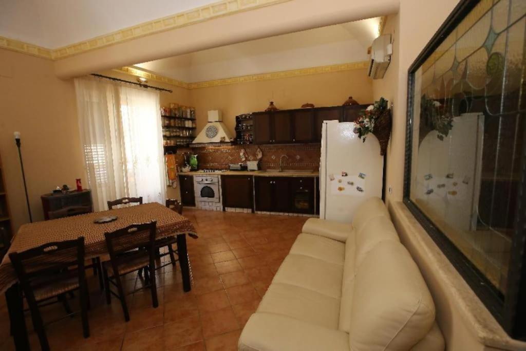 Laura Affittacamere Palermo Exterior photo